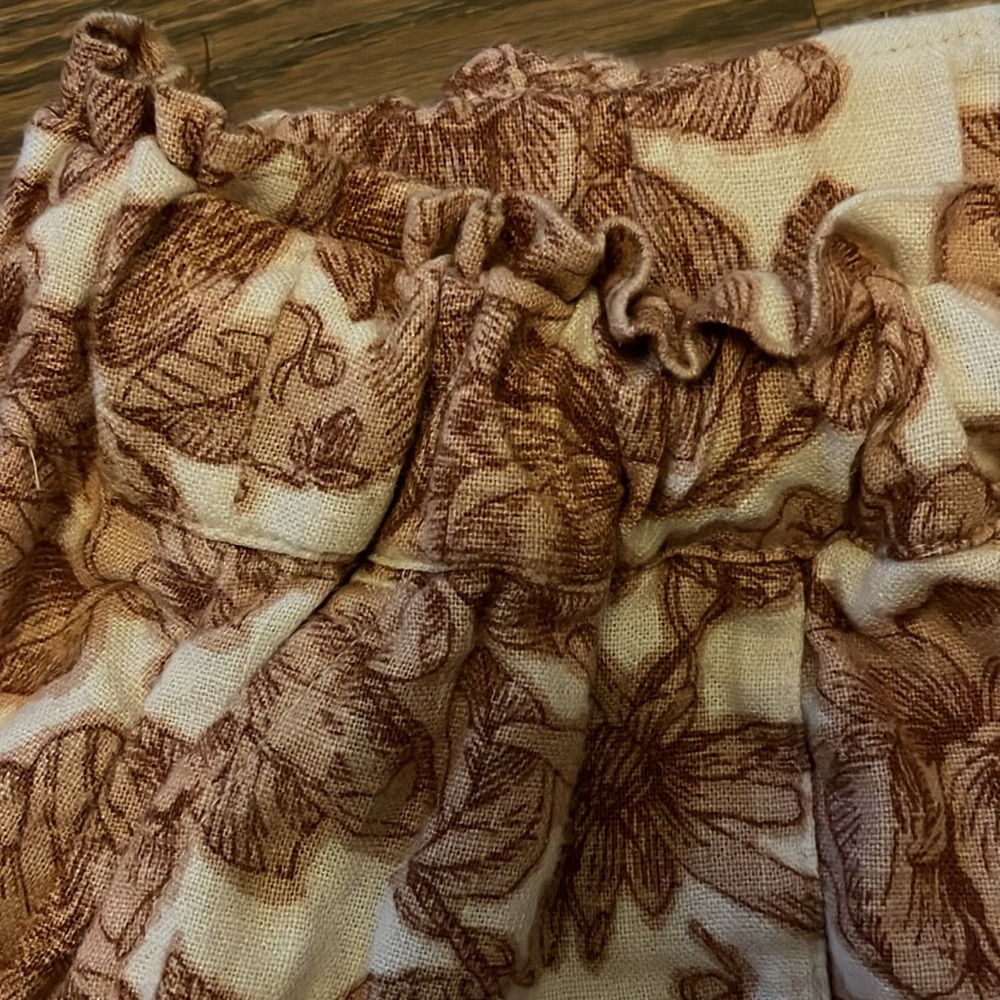 Abercrombie & Fitch shorts - Picture 3 of 4